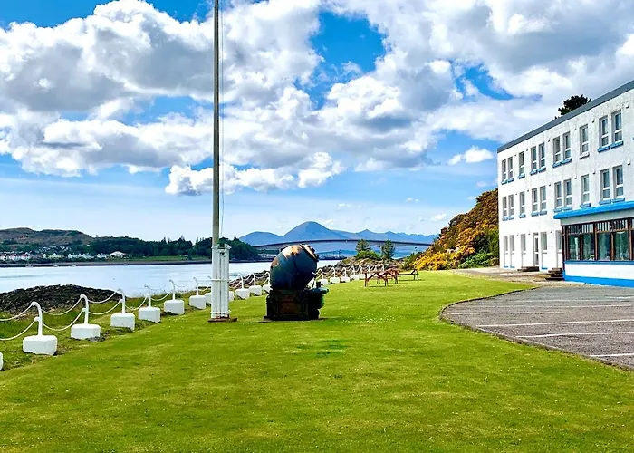 Lochalsh Hotel